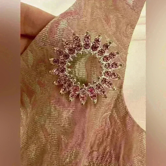 Maggy London Blush Pink Floral Embroidered Knee Length Sheath Dress W/Broach - Picture 4 of 9